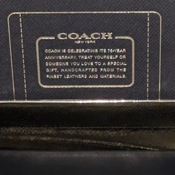 Coach New York ~ 2016 ~ 75th Anniversary Elegantly Smooth Black Leather Wristlet - Picture 15 of 16